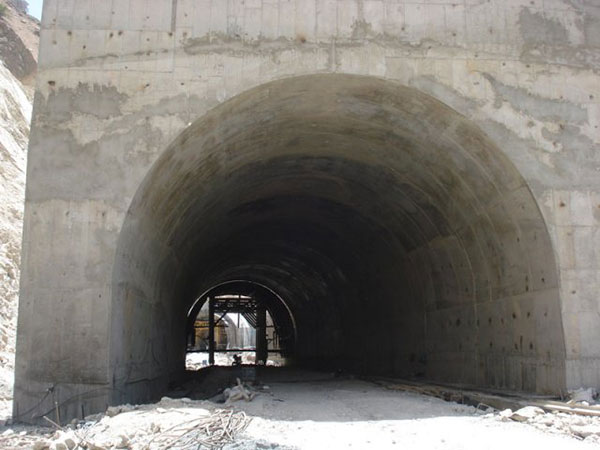تونل جاده سد و نيروگاه کارون 4